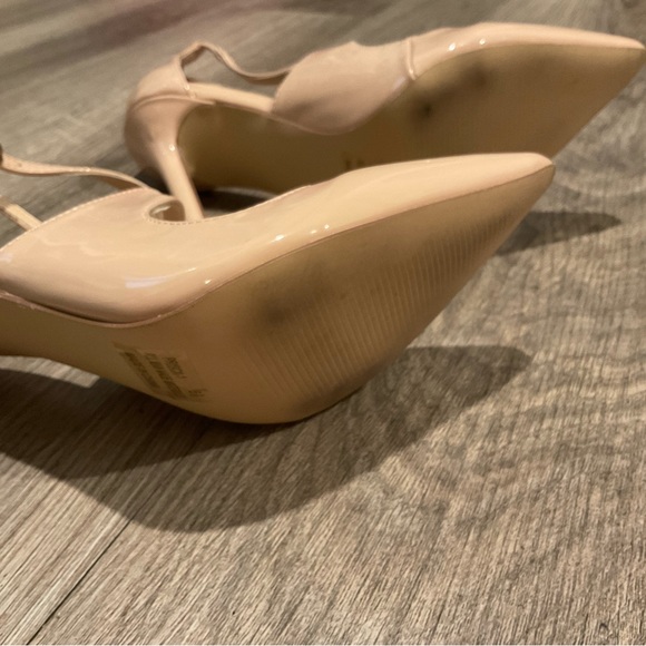 Peach Heels sizes 5.5 - Picture 2 of 3